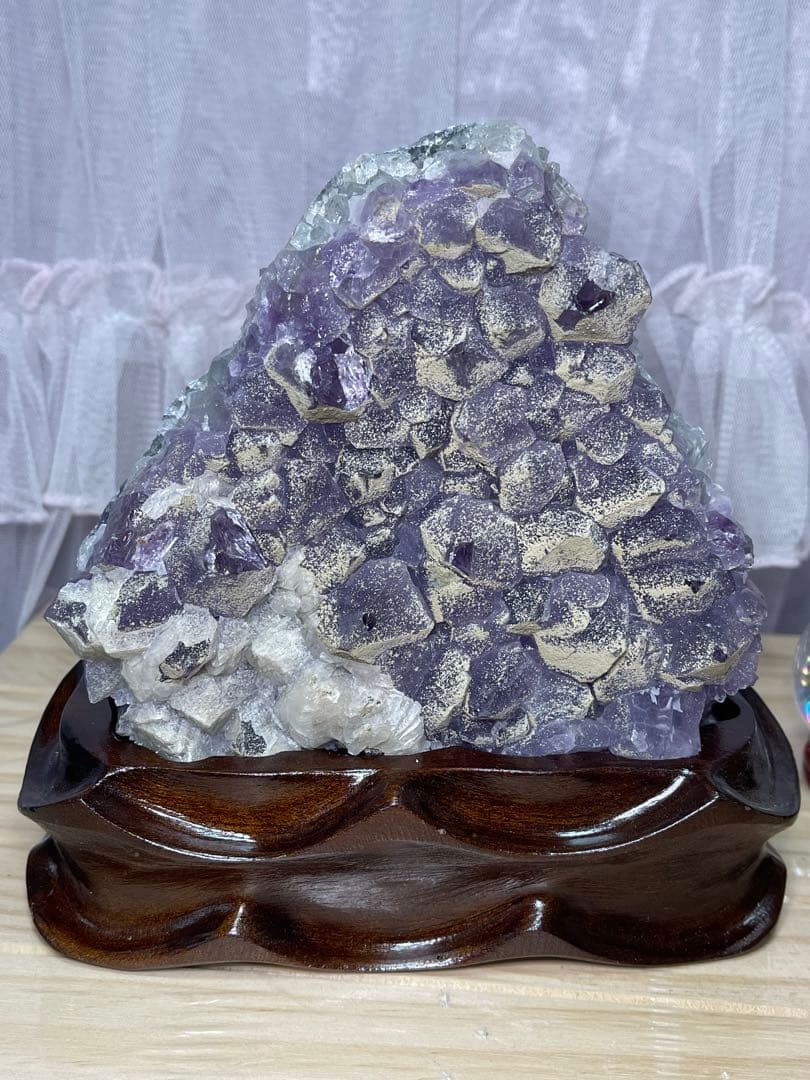 高品質　綺麗^ - ^   天然石アメジストクラスター　  1316g 台座付き