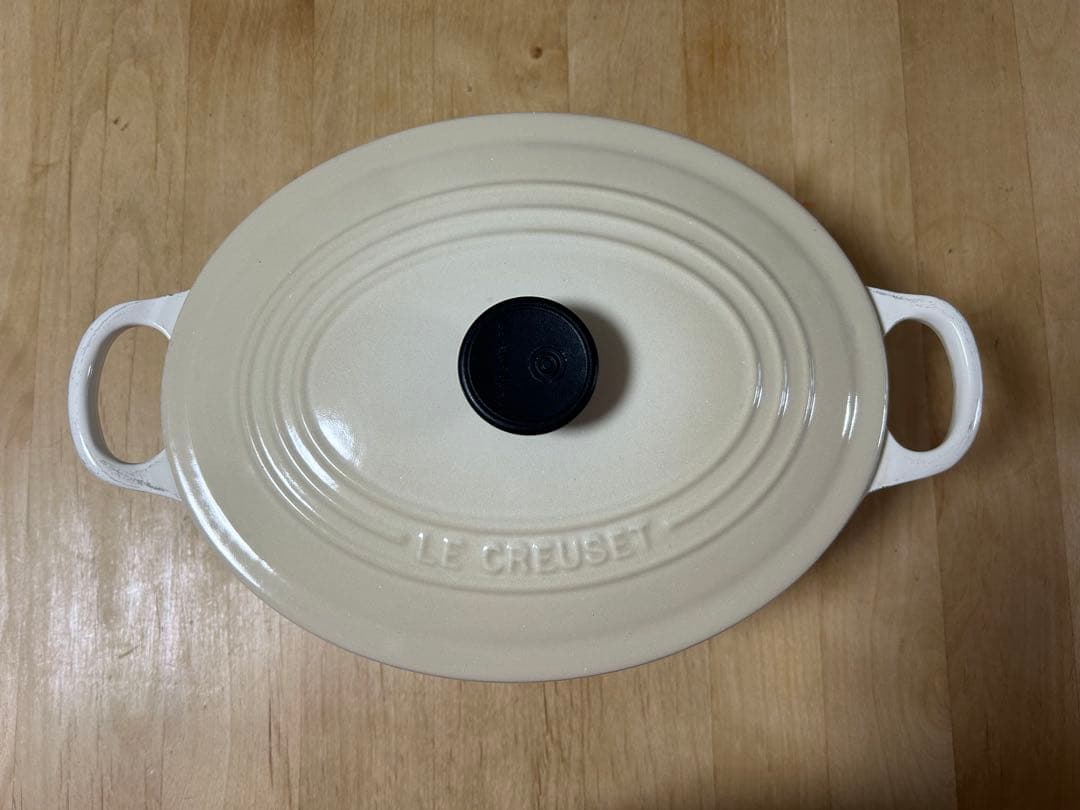 美品☆ル・クルーゼ ココット オーバル☆ホワイト・ベージュ 25cm