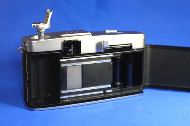 オリンパス　Olympus-PEN F 整備済み　完動品