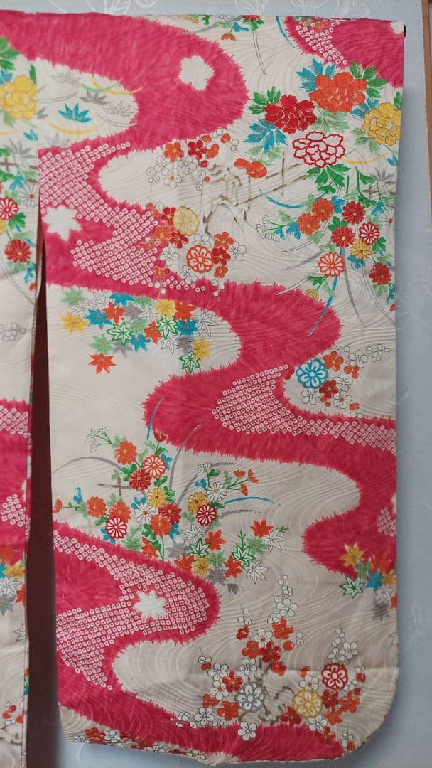 NA54アンティーク子供着物正絹しつけ糸着丈107センチ裄丈57センチ