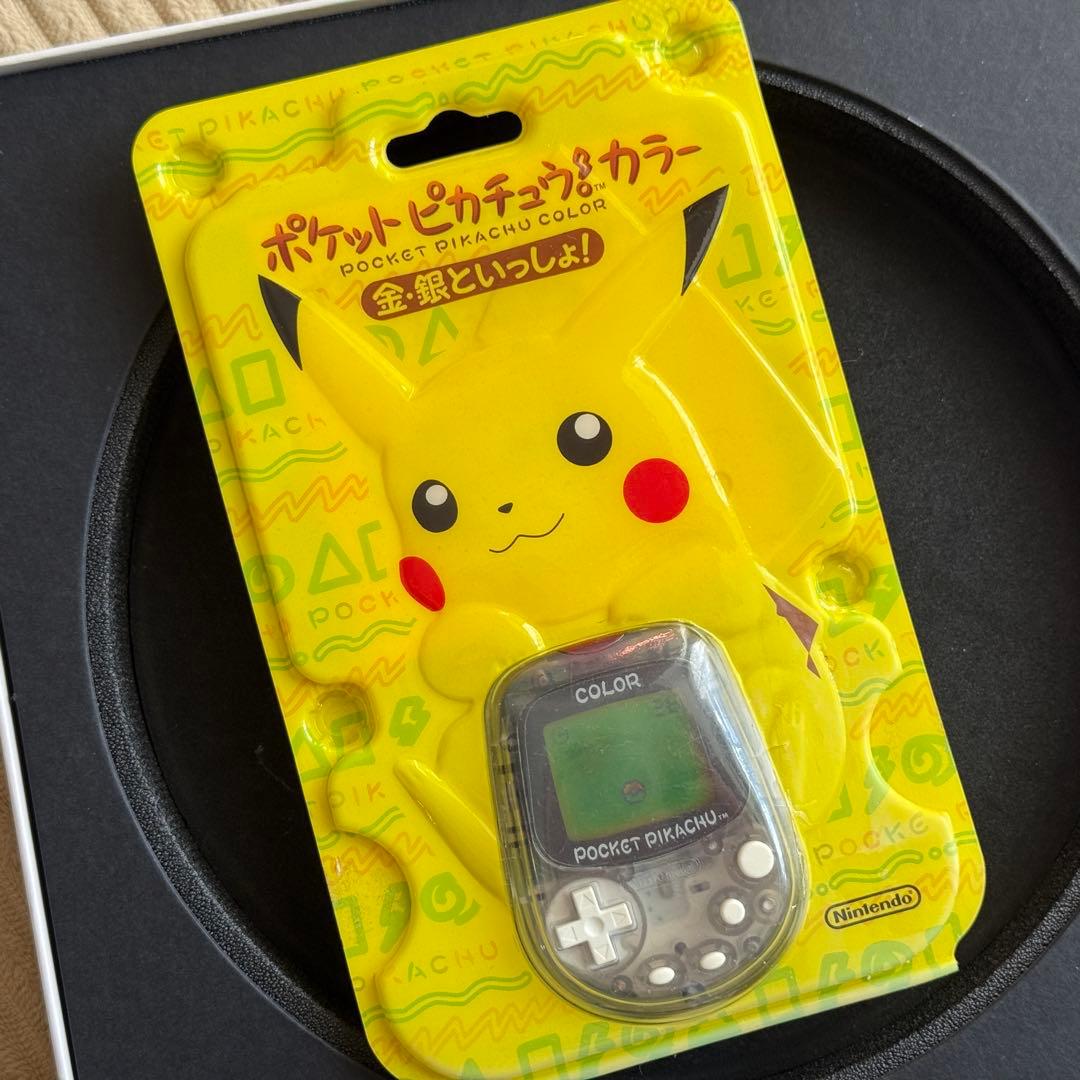 極美品！任天堂 ポケットピカチュウカラー金・銀といっしょ動作確認済み 万歩計