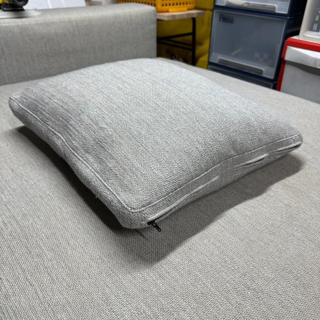 Minotti 　クッション　高級家具　ミノッティ　 1個