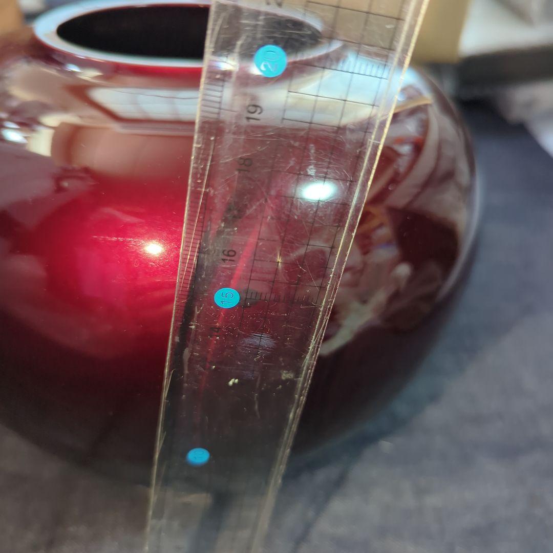 玉蟲塗 赤色ガラス様 花瓶 丸型 木製台座付き 鋳物？桐箱あり