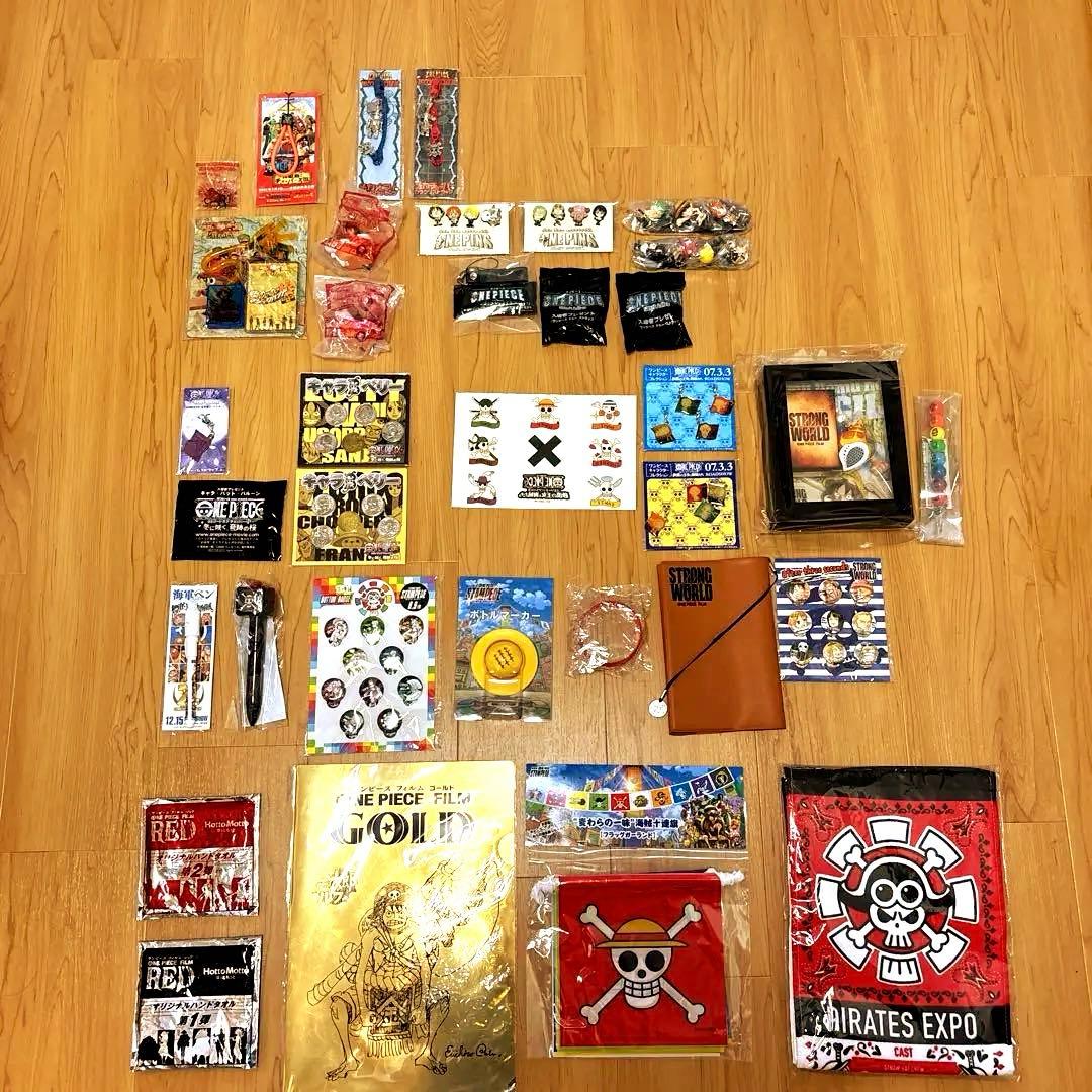 ワンピース　歴代映画入場特典＋歴代映画全15作パンフレットコンプリートセット