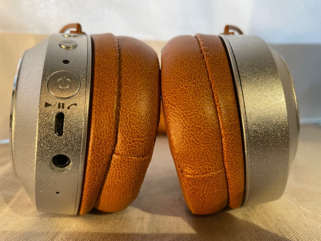 完動品バッテリーOK・Pioneer ワイヤレスヘッドフォン新品同様