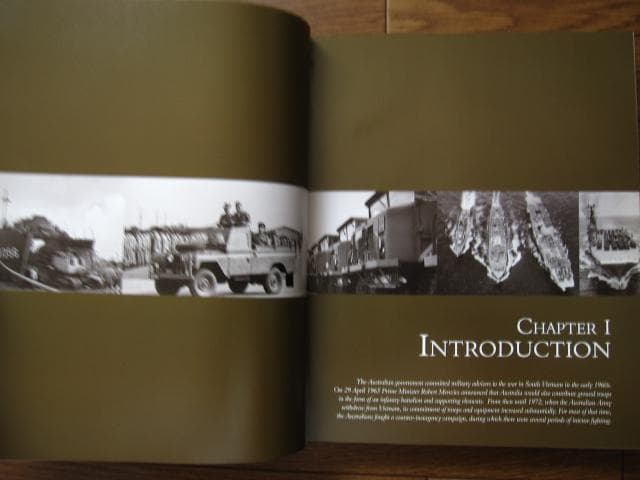 Mud & Dust: Australian Army Vehicles ＆