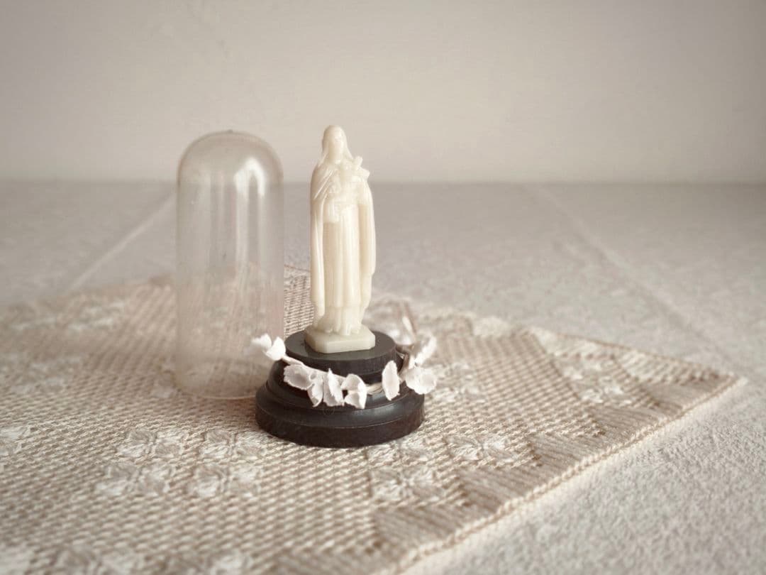 【チョコメルさま】vintage statue ❀ クリアドームと マリアさま