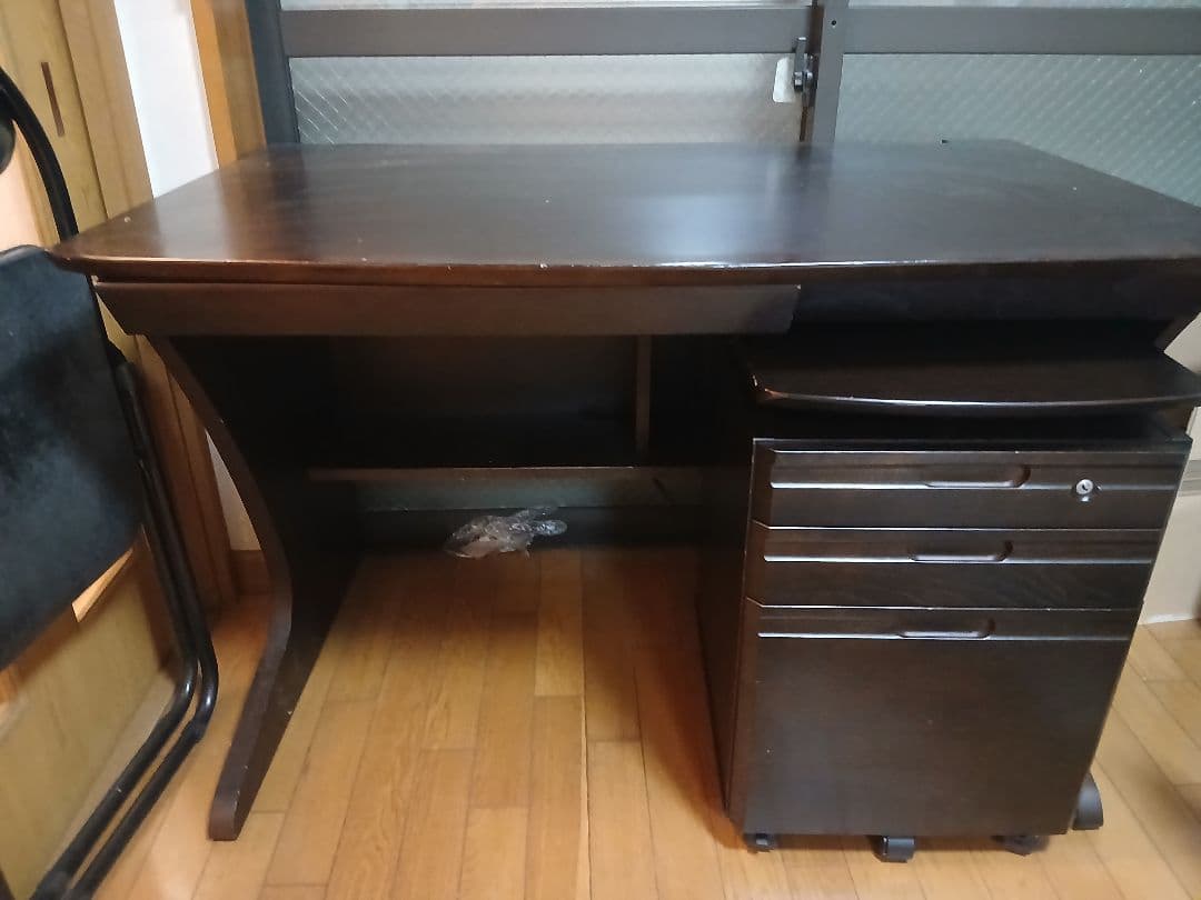 【送料込み】カリモクの勉強机セット23000円