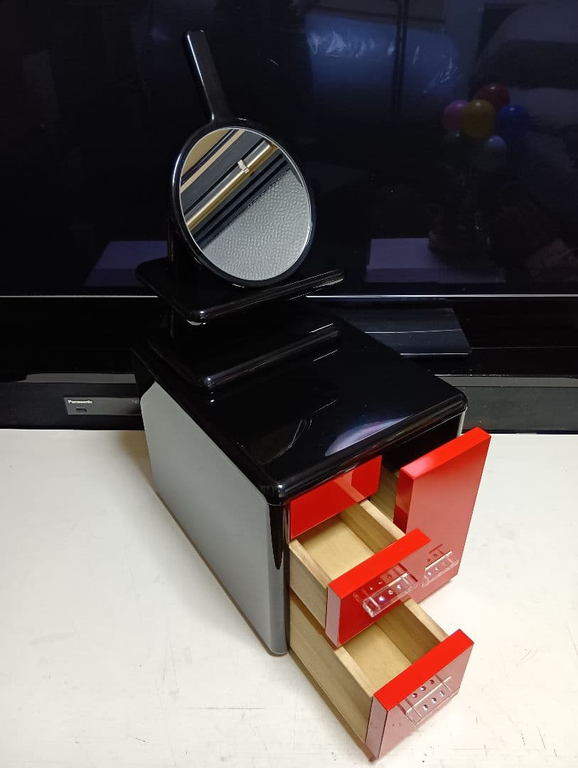 希少　萩原家具　ポストモダン　赤×黒　ラインストーン　ウッド　アート　ドレッサー