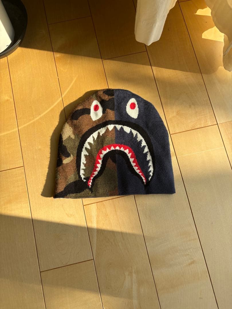 A BATHING APE サメデザイン ニットビーニー