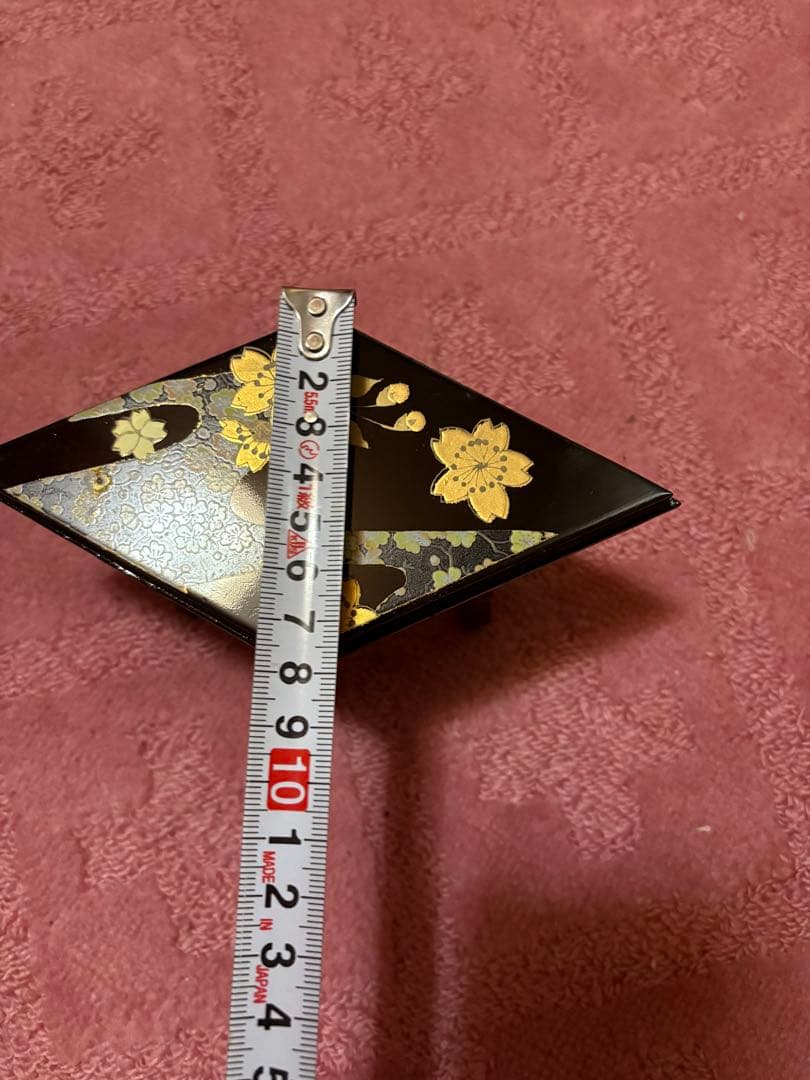 ひな祭り飾りセット 黒地 花模様　勢玉　3段飾り雛道具　おひな様付属品