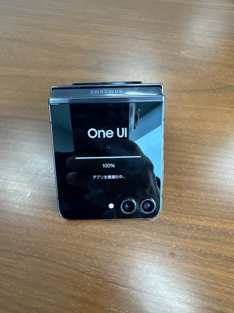 Galaxy Z Flip5 docomo グラファイト