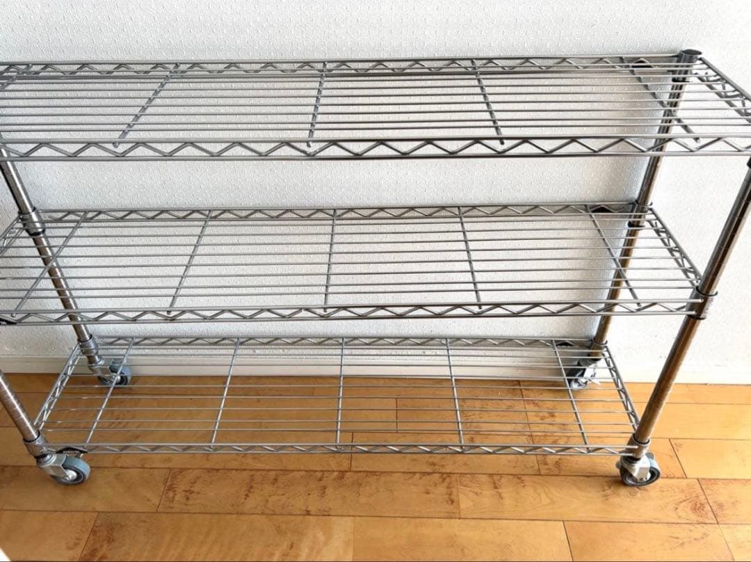 スチールラック 幅約119㎝縦幅29㎝高さ約69cm(タイヤの高さ含まず)