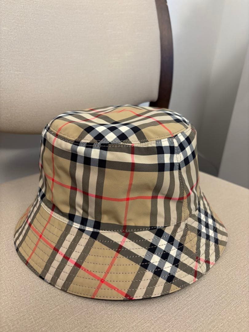 BURBERRY バケットハット ブラック/ベージュ チェック柄リバーシブル