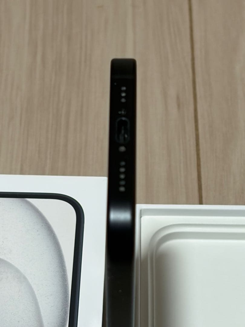 iPhone15 ブラック 128G SIMフリー