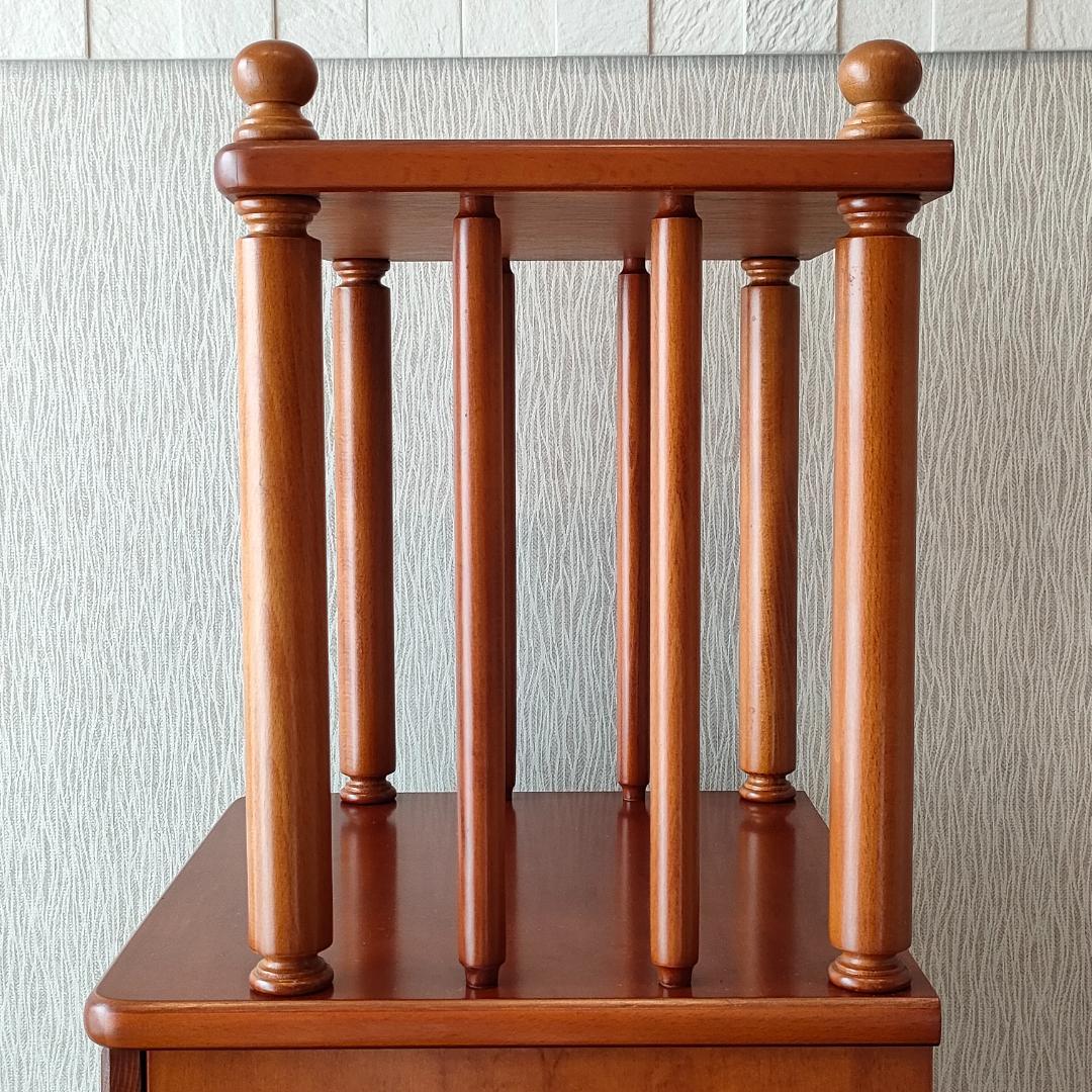 ヴィンテージ　キャビネット　ウッドチェスト　引出し4杯　丸脚