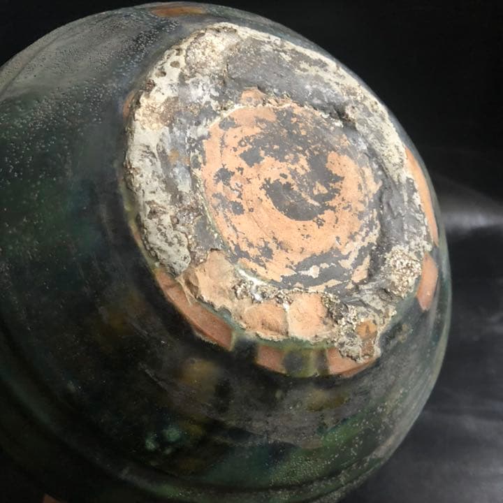 遺品整理◼️蔵の奥から怪しげな古い謎の壺、壷、花瓶が出てきた。花道具