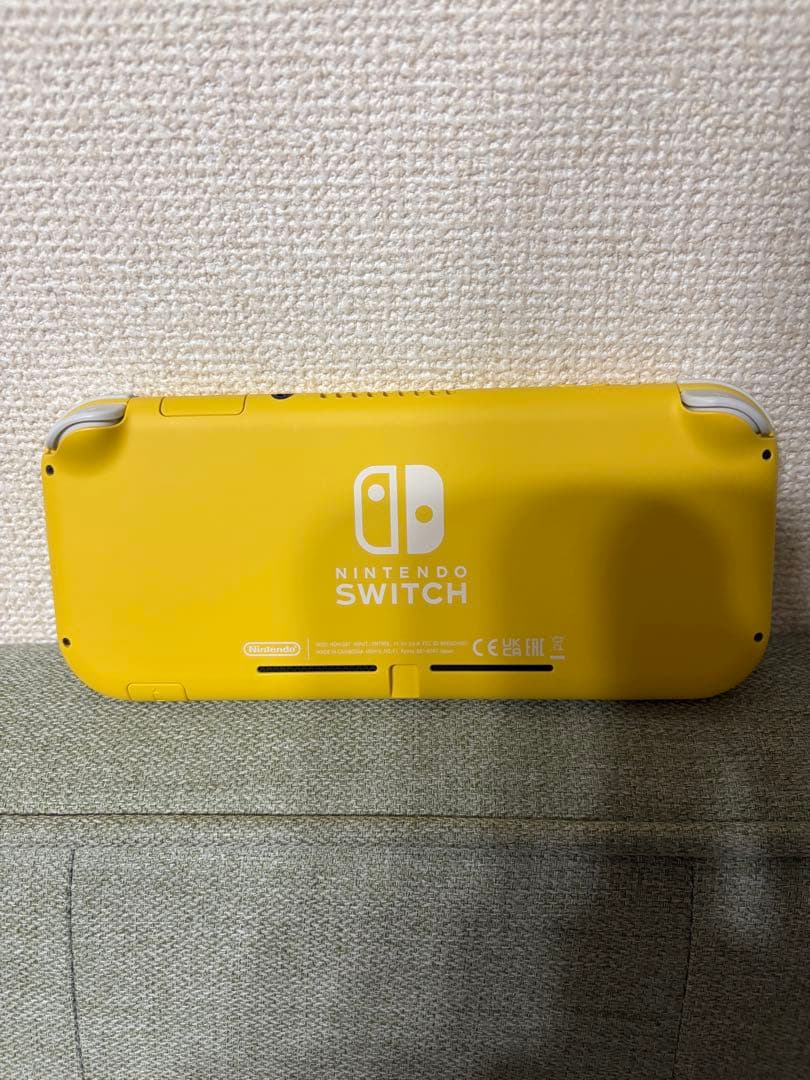 Nintendo switch lite イエロー