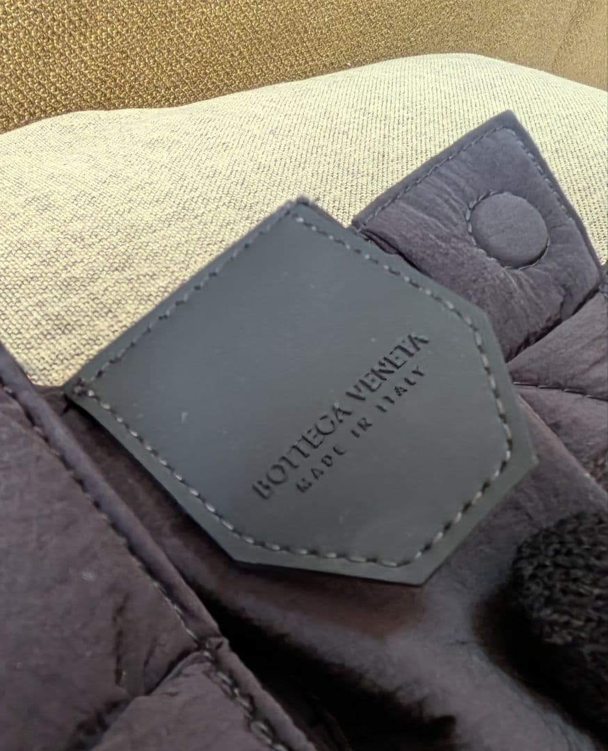 ボッテガヴェネタ ボディバッグ マキシイントレチャート パデットテックカセット