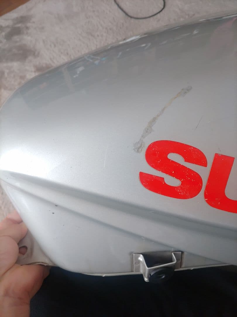 a*s様 SUZUKI バイクタンク シルバー