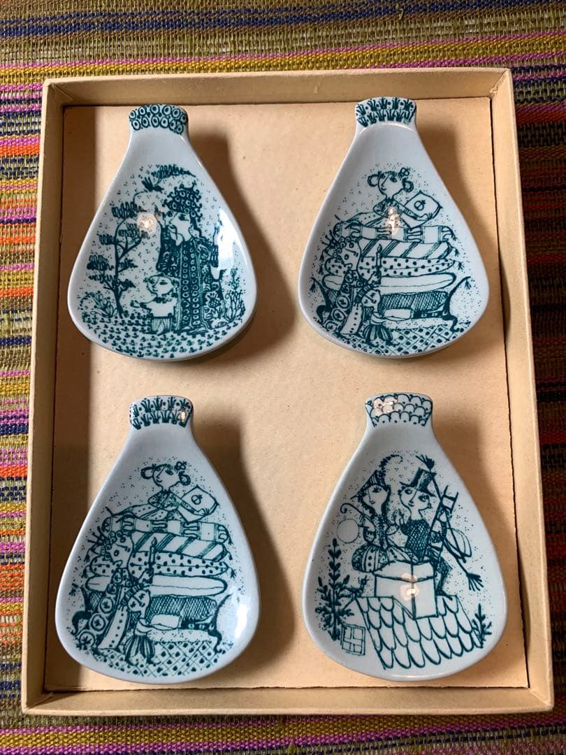 ビヨンヴィンブラッド　レアな箱入りビンテージの豆皿4枚セットアンデルセン物語絵柄