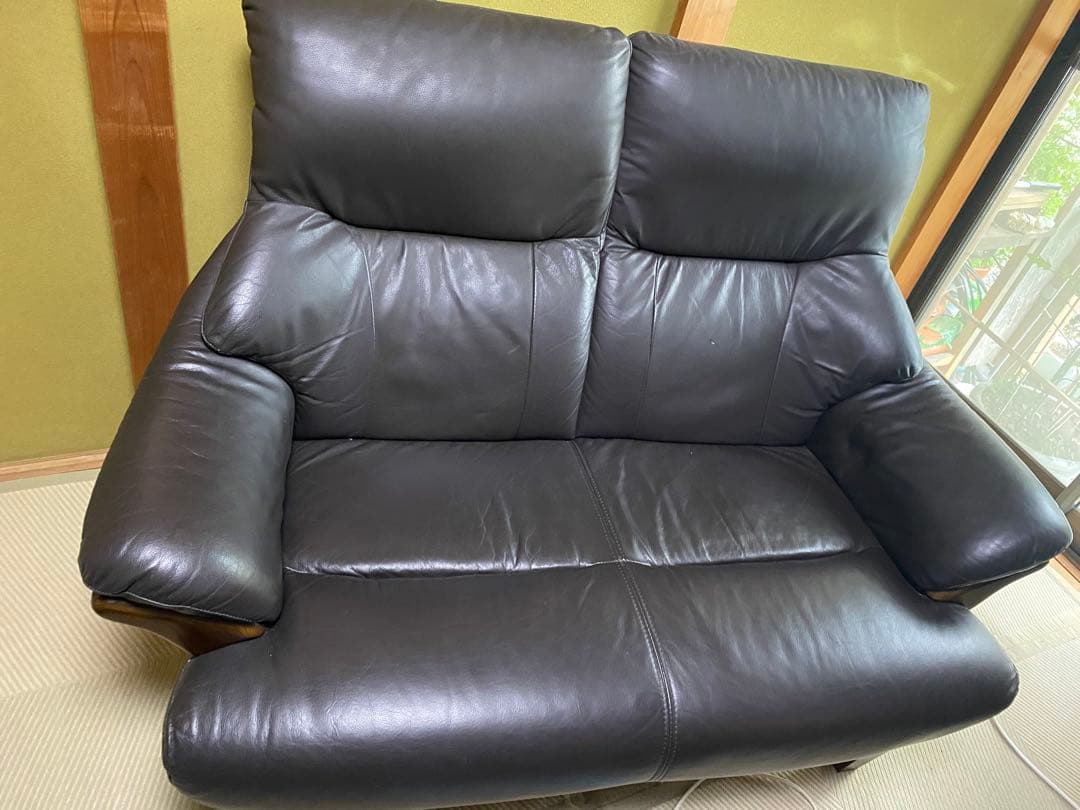 黒 レザー 2人掛けソファ　ニトリ