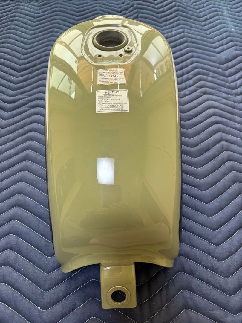【bobi88】W175TR用ガソリンタンク オリーブグリーン　美品