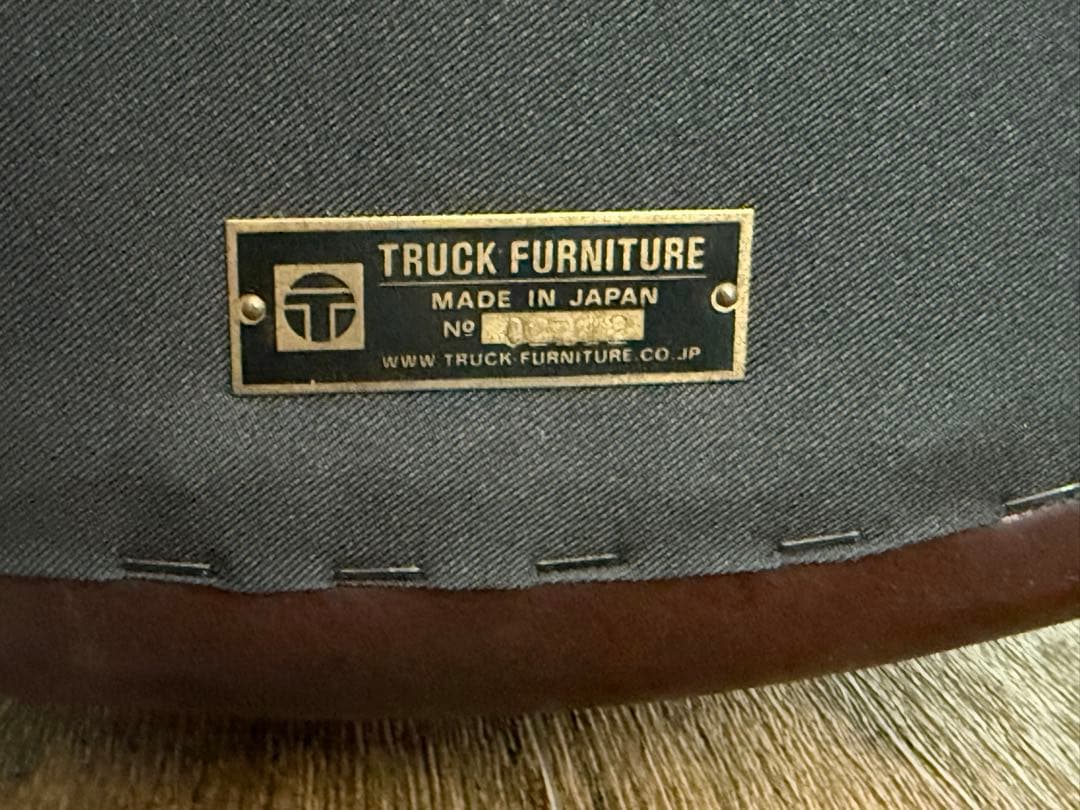 中古品　TRUCK FURNITURE BT CHAIR - LEATHER