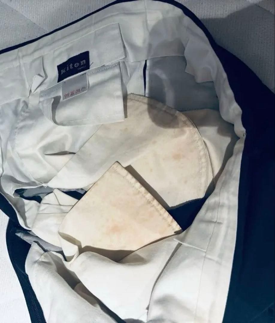 ttt様　Kiton ネイビースーツ　44