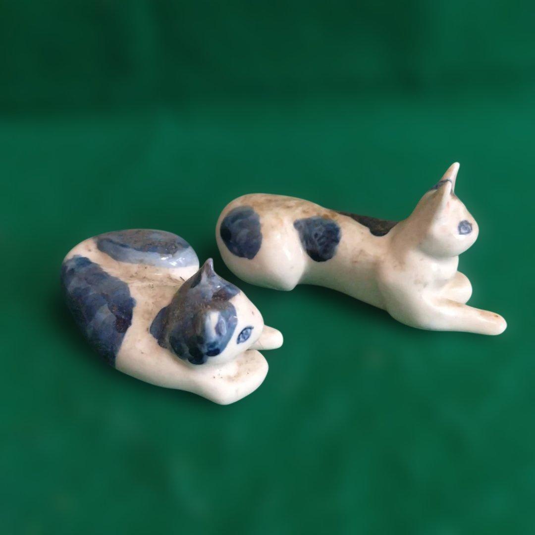 青白い猫の陶器置物　藤井由希子 　洋画家、藤井勉の三女