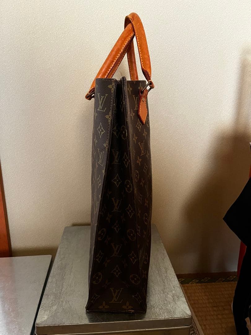 みのむしルイ・ヴィトン　モノグラム　サックプラ