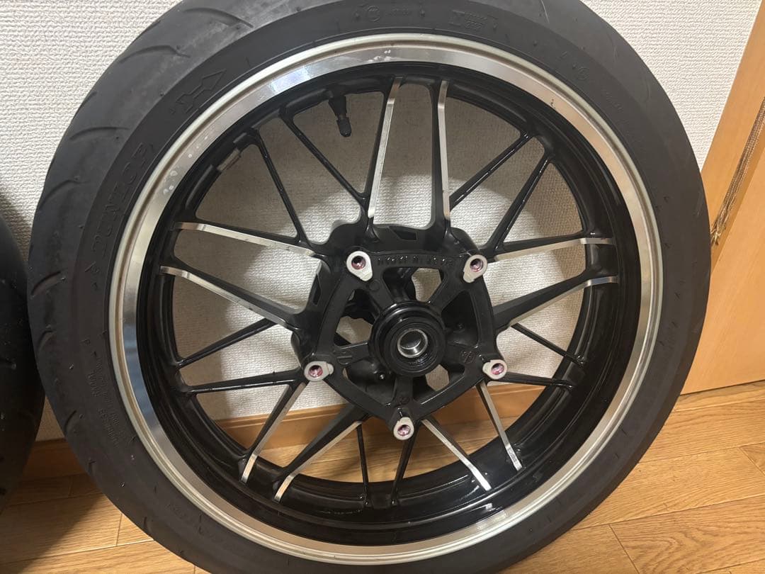 z900rsホイール.タイヤセット