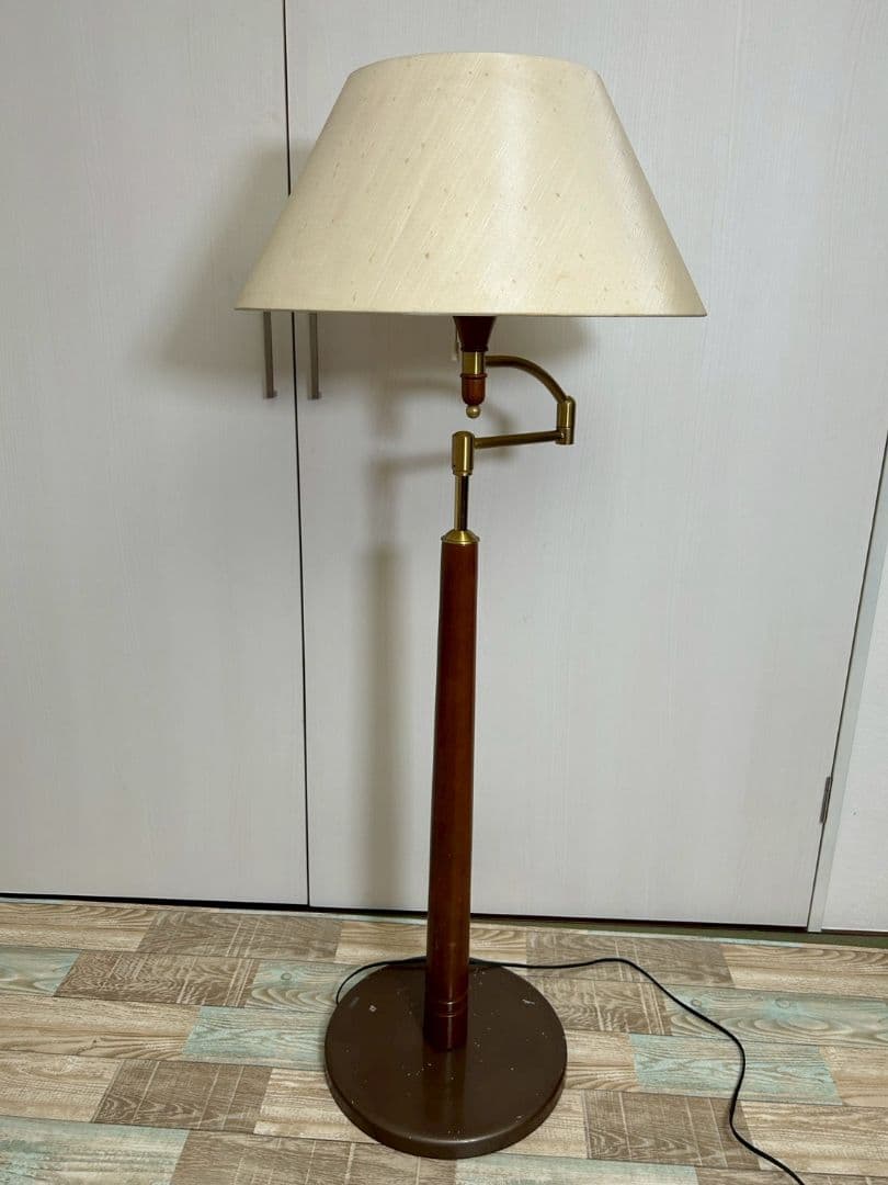 A*h様 ODELIC オーデリック フロアランプ スタンド 照明 ホテルライク