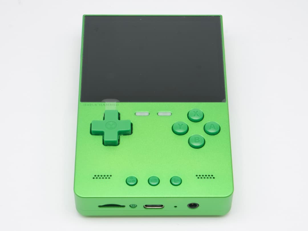 ＊TRIMUI BRICK HAMMER GREEN（MicroSDカードなし）