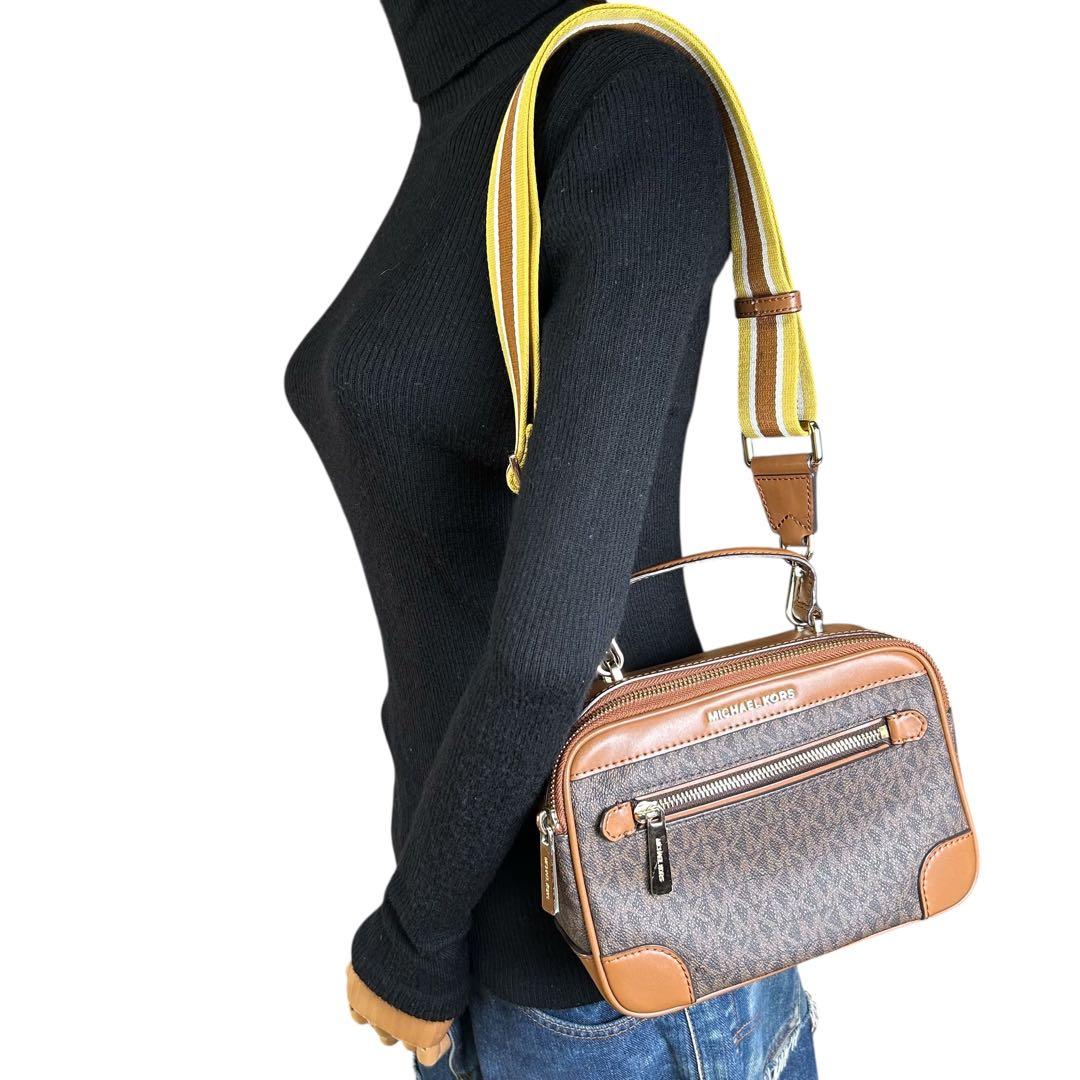 MICHAEL KORS マイケルコース カメラバッグ ショルダーバッグ 総柄