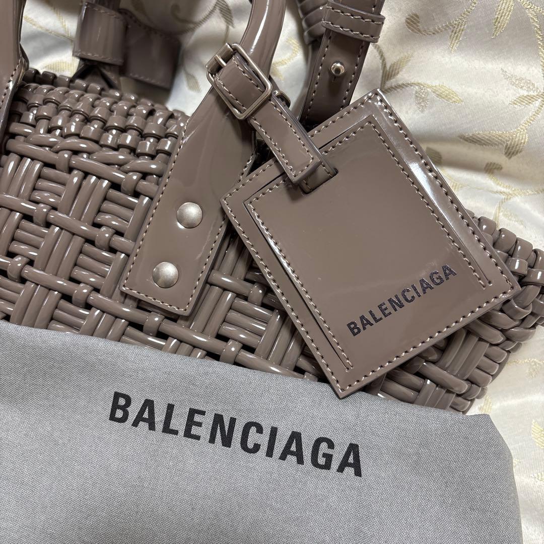 ⭐︎極美品⭐︎バレンシアガ エナメル ビストロバスケットバッグXS