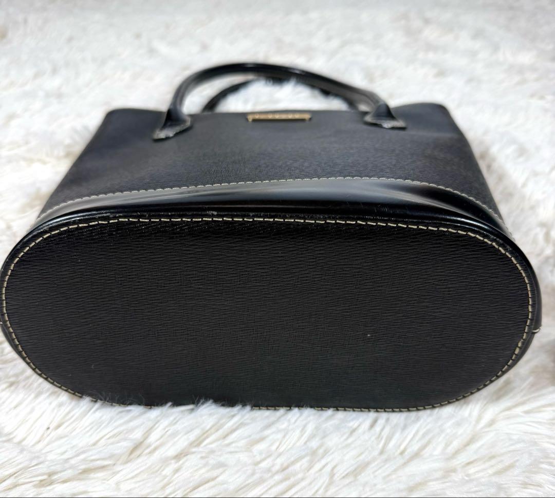 Burberry バーバリー ハンドバッグ レザー ノバチェック ゴールド金具