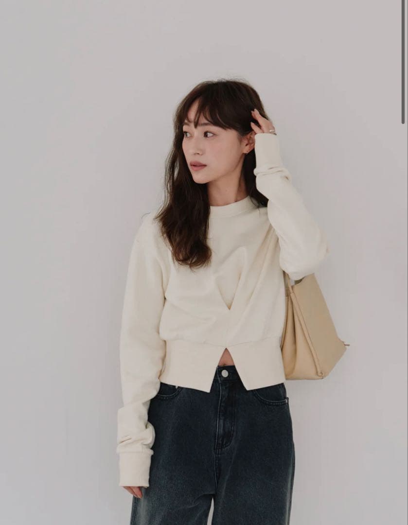トップス Hella front tuck cropped sweat ivory