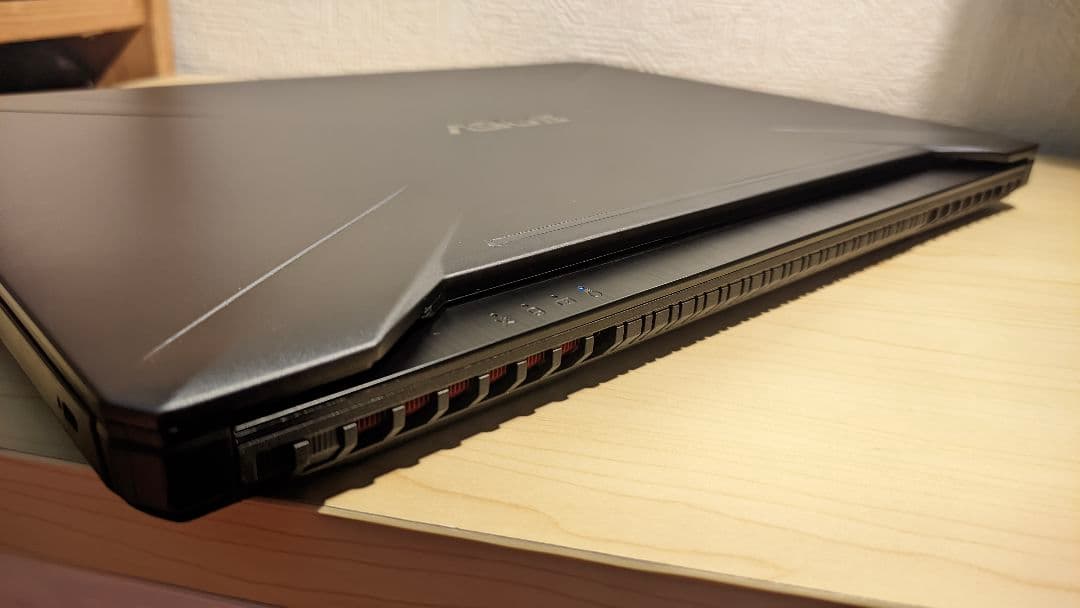 TUF Gaming FX505DT Ryzen 5 3550H・8GBメモリ…