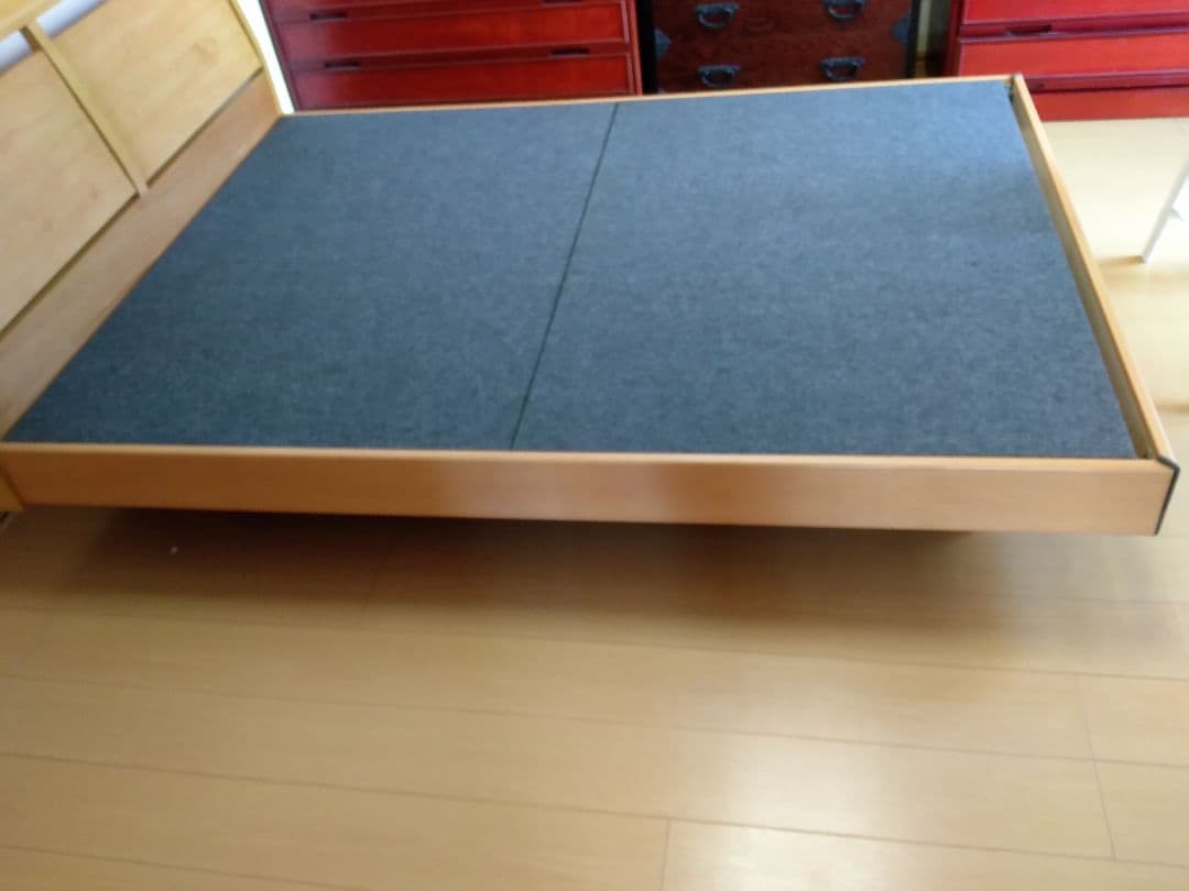 アイシン精機株式会社　ダブルベッド　ベットフレーム