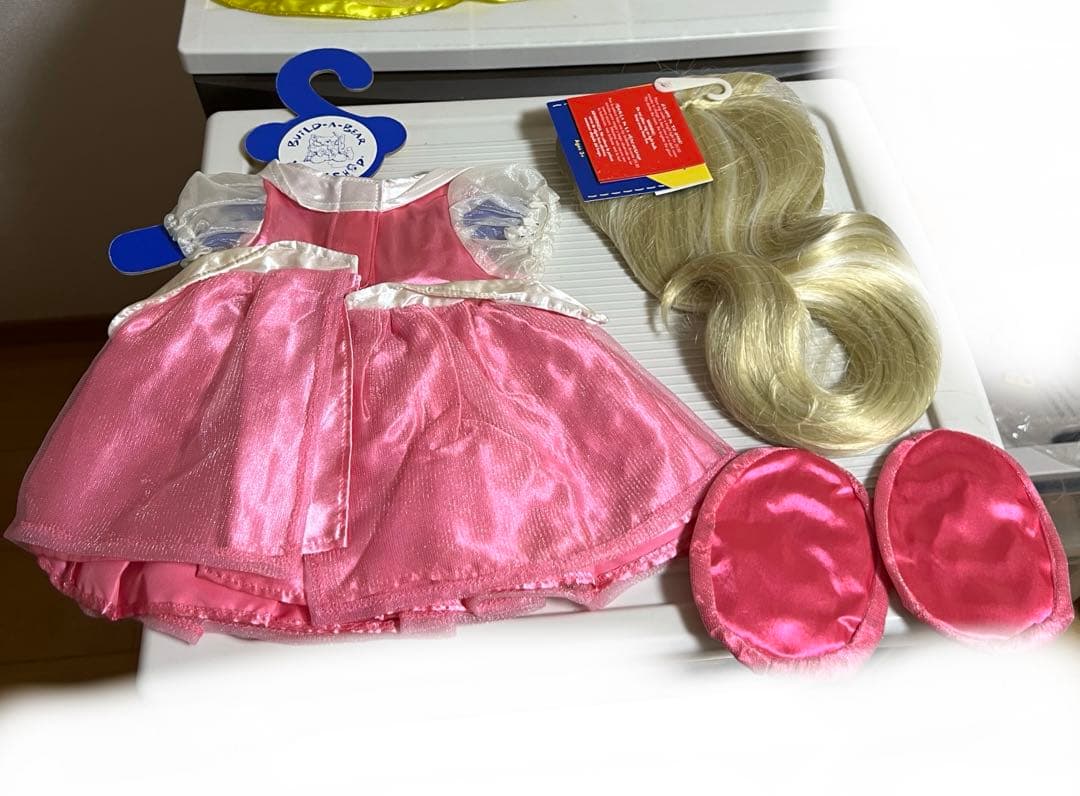 白雪姫、オーロラ姫のコスチューム　ビルドアベア　シェリーメイ ダッフィー、カツラ