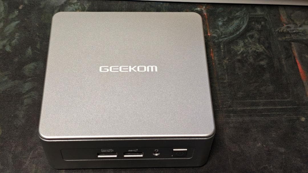 【中古】ミニPC GEEKOM AE8