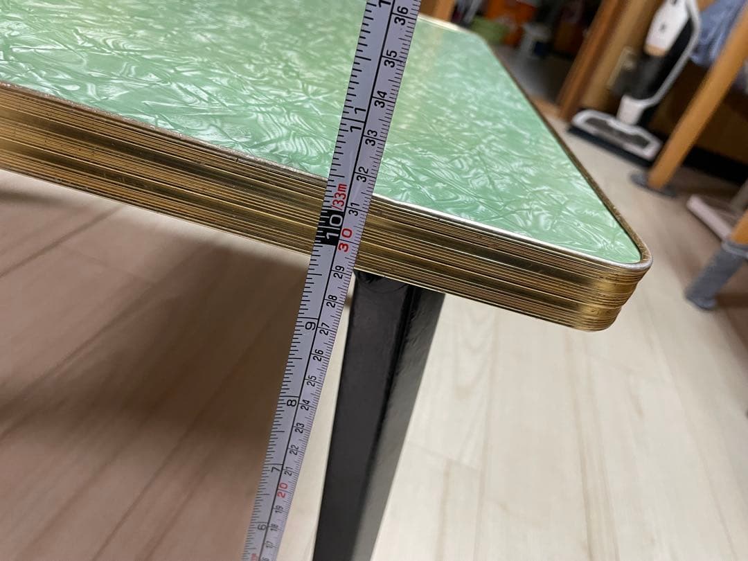 超昭和レトロ、折りたたみ式木製テーブル 緑色パターン