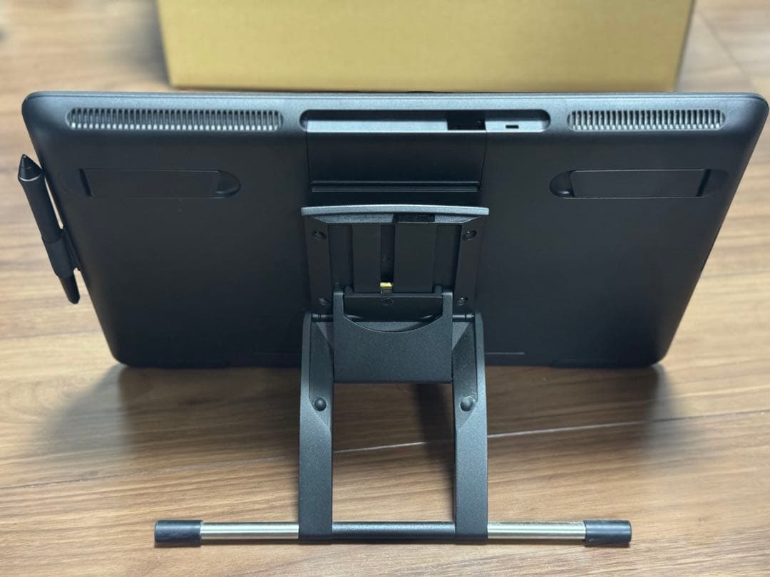 【純正スタンド付】Wacom Cintiq 16 液タブ フィルム貼付済