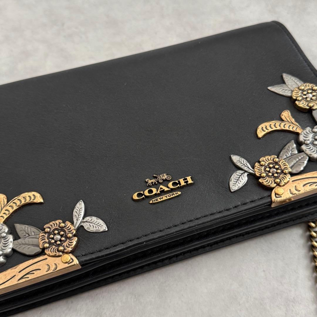 希少 COACH メタル ティーローズ チェーンウォレット 花 黒 ゴールド