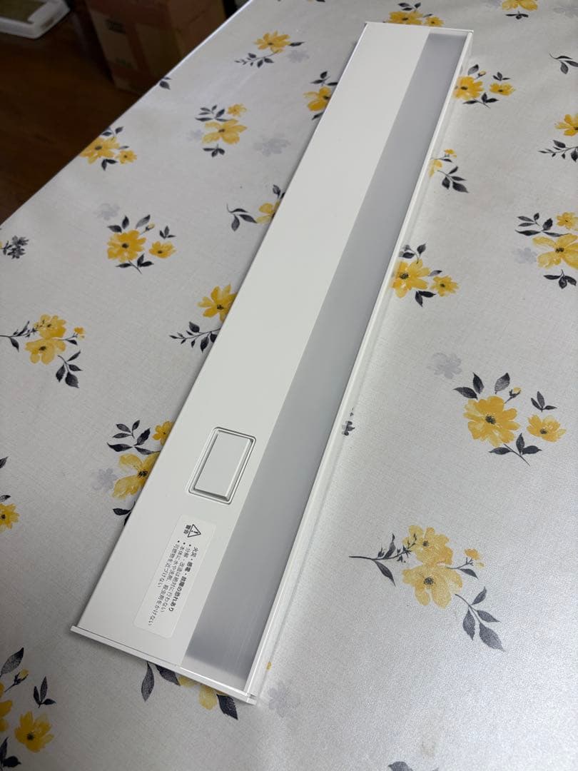 LEDスリムライト LCA02 KTOL005NN ホワイト　美品！