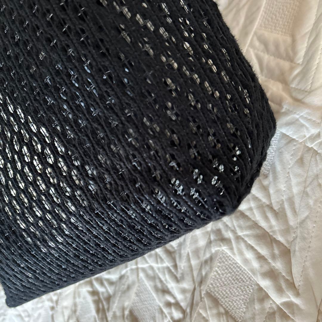 黒いメッシュデザインかごバッグ