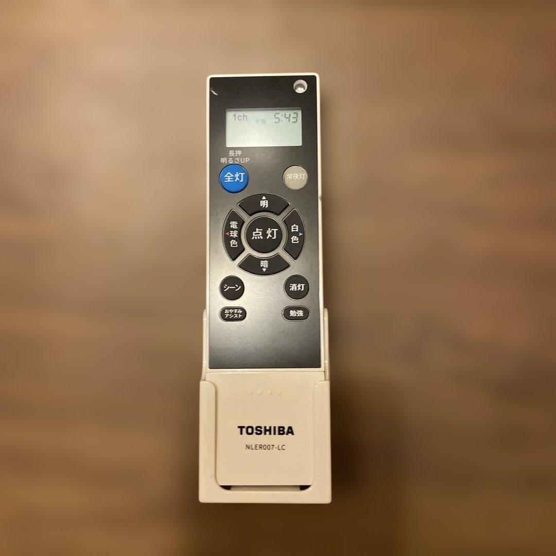 極めて美品　TOSHIBA LEDシーリングライト NLEH10010B-LC