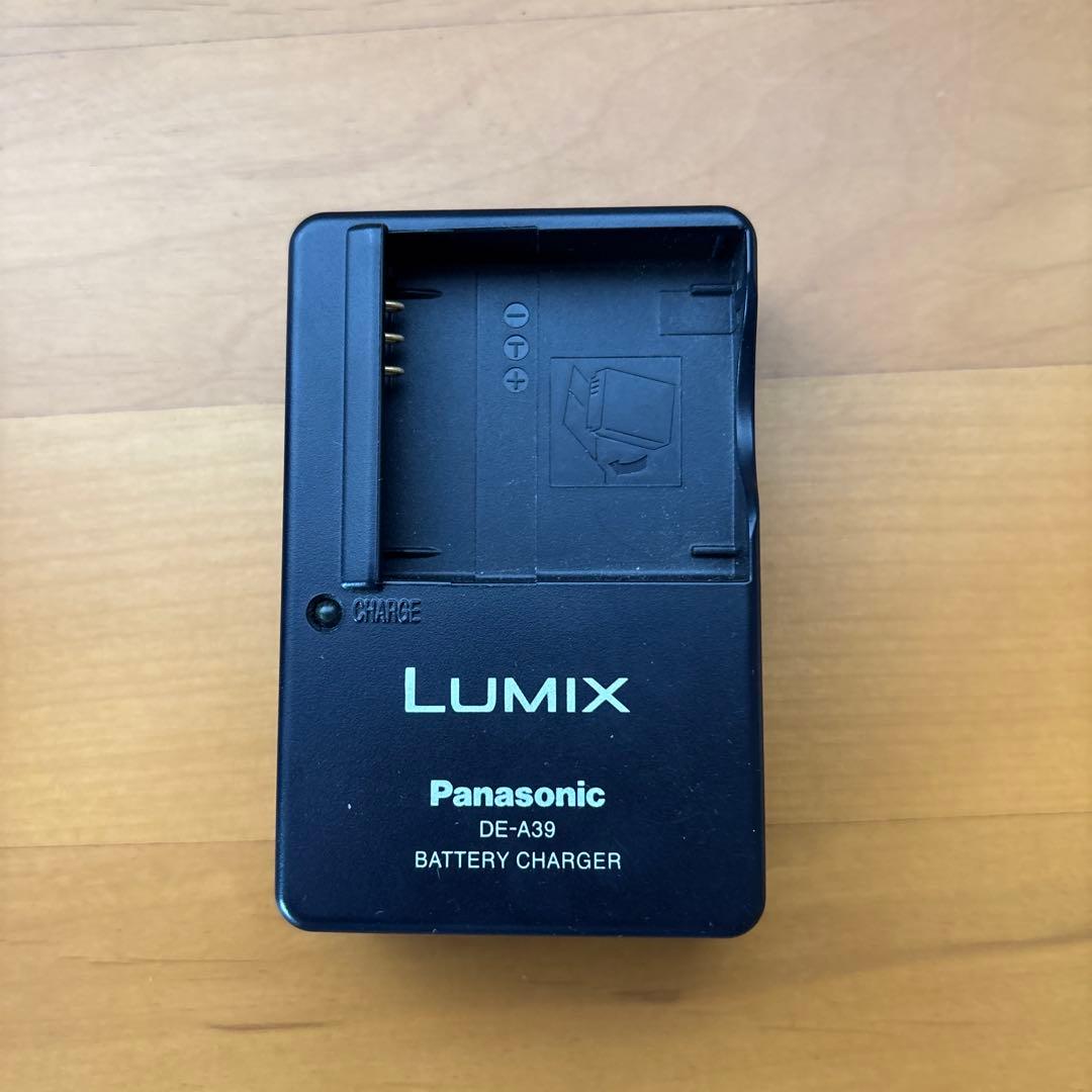 LUMIX fx33 ホワイト　付属品、箱　　SDカード付き