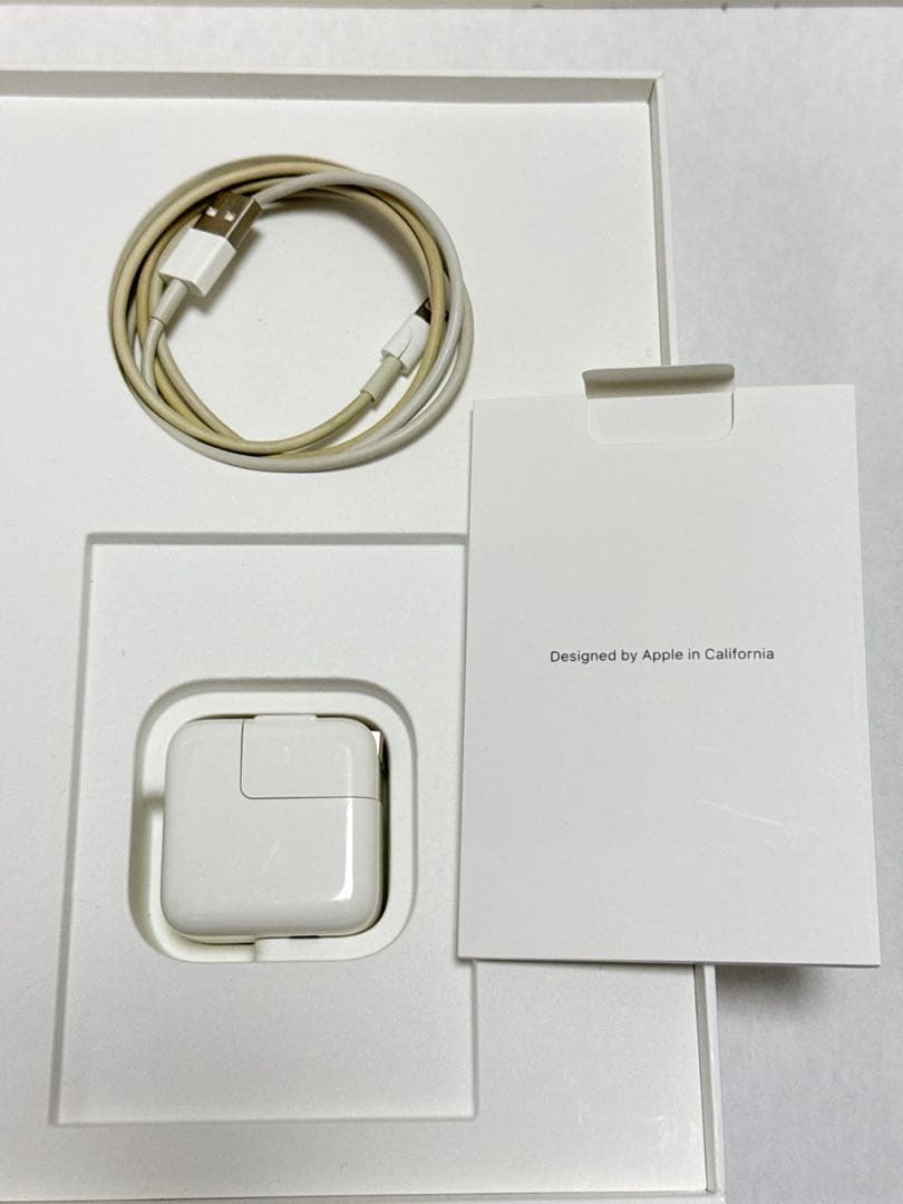 ユ*ー様 iPad 第6世代 128GB シルバー WiFi